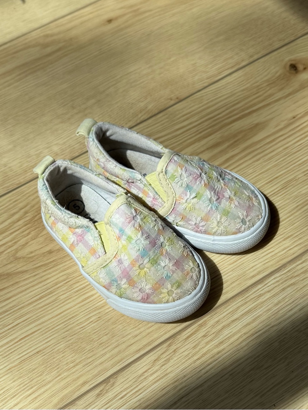 cat & jack girls gingham flower shoes size 5